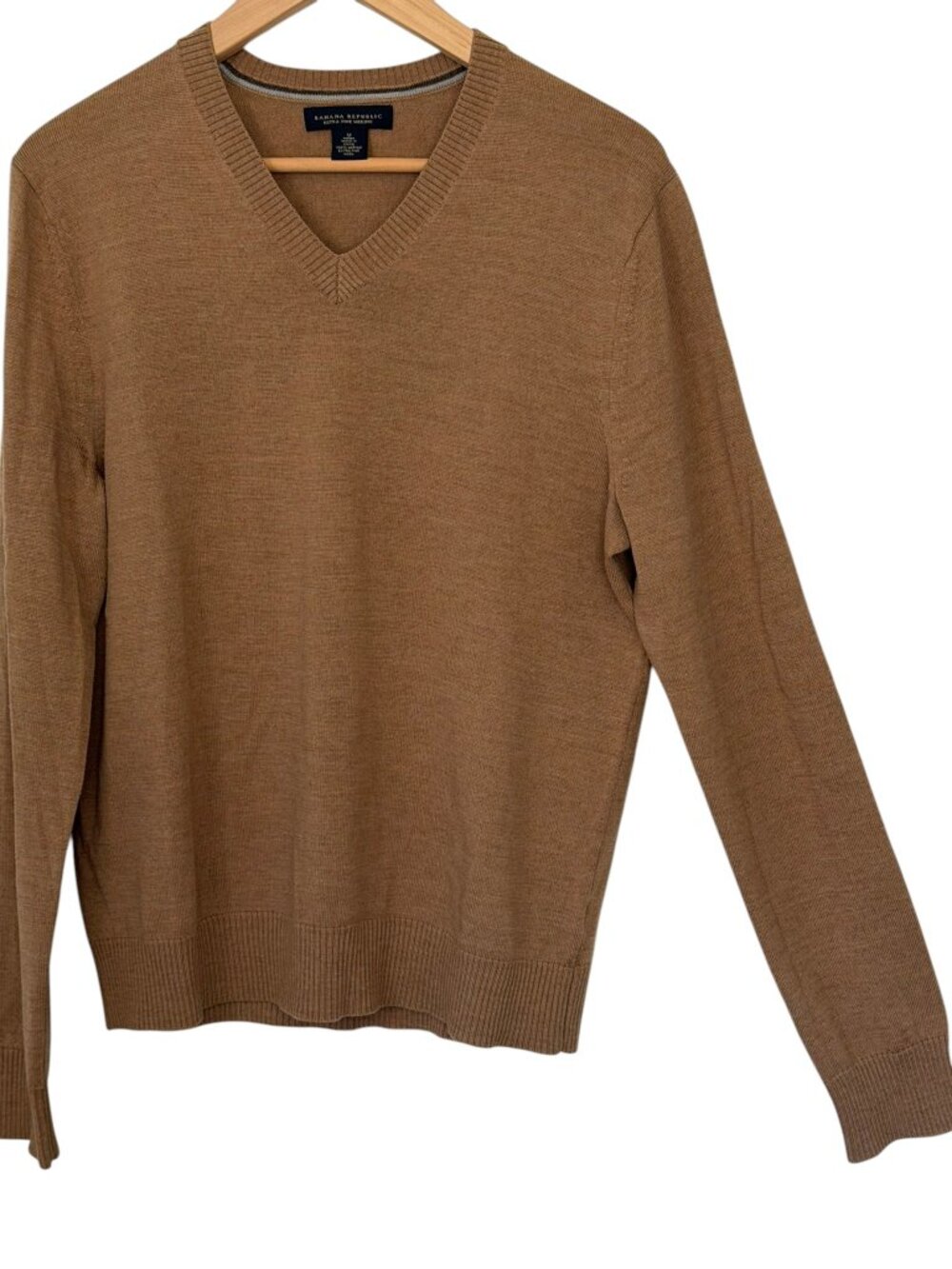 Banana Republic Men's Extra Fine Merino Wool V-Neck Pullover Sweater Camel Tan M